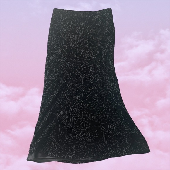 90S BLACK VELVET MAXI SKIRT🖤 - Picture 2 of 5